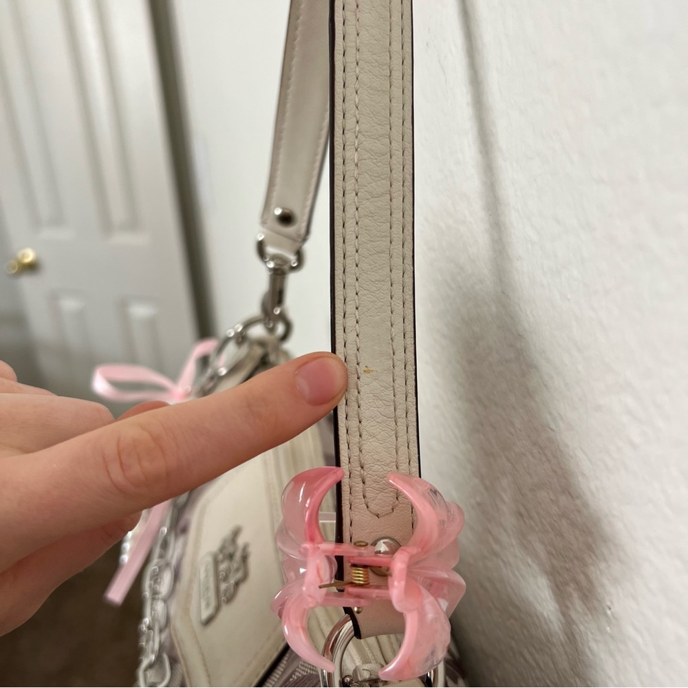 Coach Beige and Pink Shoulder Bag with Chain Detail - Picture 15 of 16